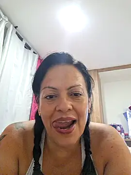 viviana-sexi online show from May 28, 2026, 3:59 am