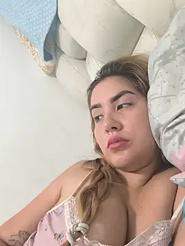Snapshot of iamdulce_ chatting on May 29, 2026, 12:41 am iamdulce online show from May 29, 2026, 12:41 am