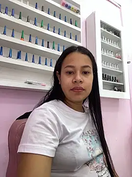 PaulaCruz01 online show from November 13, 2025, 7:46 pm