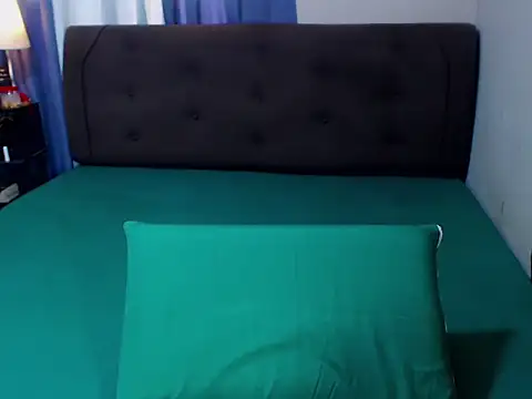 Snapshot of amalia92 chatting on November 28, 2025, 5:43 am amalia92 online show from November 28, 2025, 5:43 am