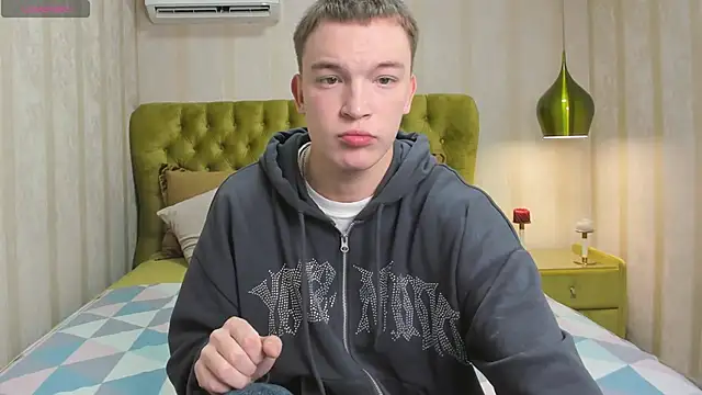 Derek Banville online show from November 12, 2025, 12:38 pm