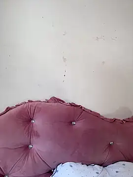 helo-kitty online show from November 28, 2025, 7:55 am