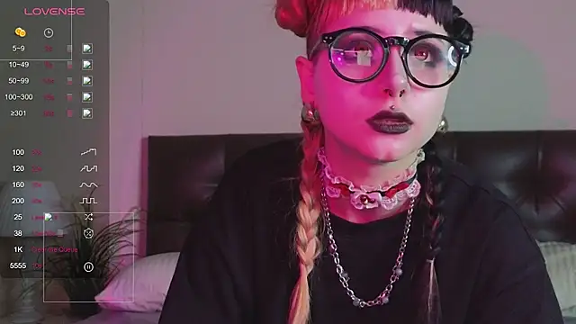  JustCass  online show from November 24, 2025, 2:50 pm