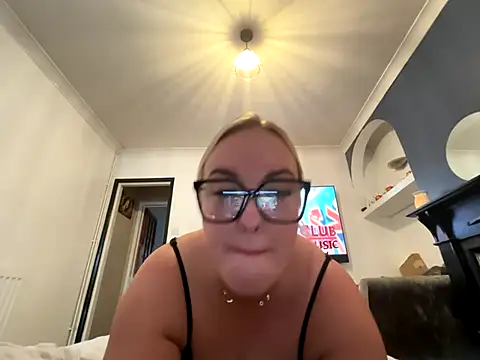 Jenna-LeeXX online show from November 6, 2025, 11:00 am