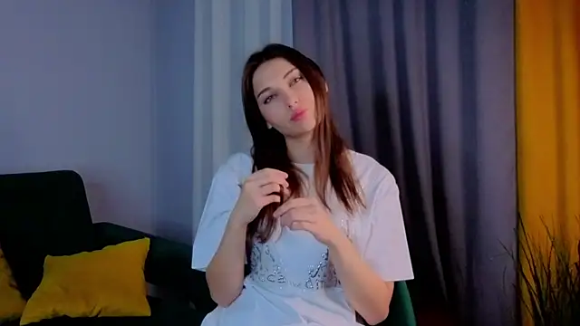 Snapshot of KateCahee chatting on November 7, 2025, 1:05 am KateCahee online show from November 7, 2025, 1:05 am