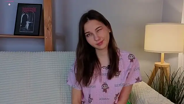 Snapshot of KateCahee chatting on November 25, 2025, 1:05 am KateCahee online show from November 25, 2025, 1:05 am