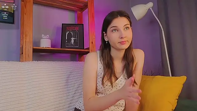 Snapshot of KateCahee chatting on December 16, 2025, 1:10 am KateCahee online show from December 16, 2025, 1:10 am