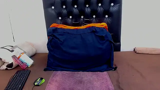 Snapshot of MatureMilfxxx chatting on February 6, 2026, 1:54 am MatureMilfxxx online show from February 6, 2026, 1:54 am