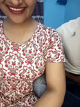 Snapshot of CoupleShow_432 chatting on December 17, 2025, 4:57 pm CoupleShow 432 online show from December 17, 2025, 4:57 pm