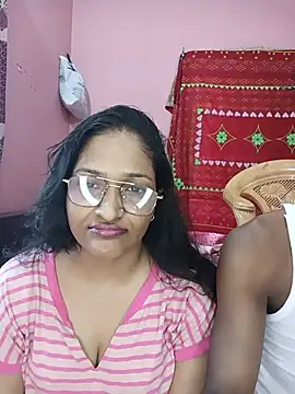 CoupleShow 432 online show from May 24, 2026, 7:57 am