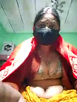 QRESABABY online show from November 26, 2025, 12:06 pm