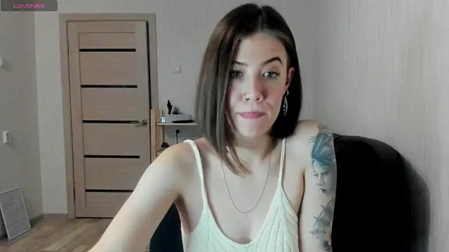 twinkle rosie online show from December 4, 2025, 1:53 pm