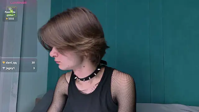 Snapshot of DavidLeatherhofff chatting on October 27, 2025, 11:20 pm DavidLeatherhofff online show from October 27, 2025, 11:20 pm