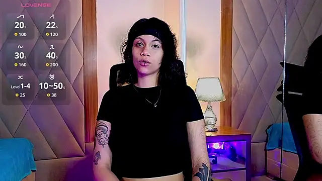 Snapshot of Athenea_sky_ chatting on November 7, 2025, 2:17 pm Athenea sky online show from November 7, 2025, 2:17 pm