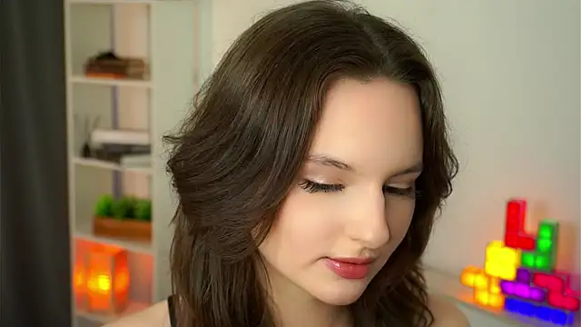 Snapshot of AlonaBackers chatting on October 25, 2025, 10:12 am AlonaBackers online show from October 25, 2025, 10:12 am