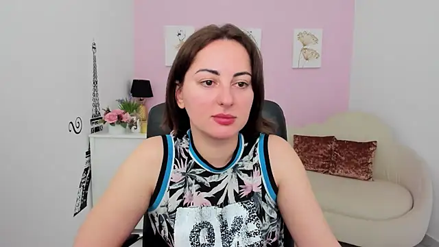 NoraSimons online show from May 24, 2026, 4:28 am