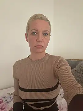 Snapshot of Blueskynicci chatting on January 13, 2026, 1:38 pm Blueskynicci online show from January 13, 2026, 1:38 pm