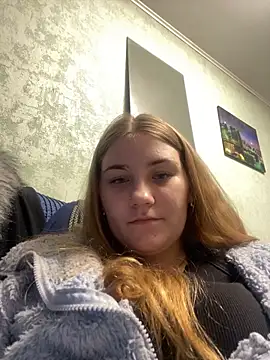 Snapshot of Emily_Sweety__ chatting on October 22, 2025, 9:20 am Emily Sweety online show from October 22, 2025, 9:20 am