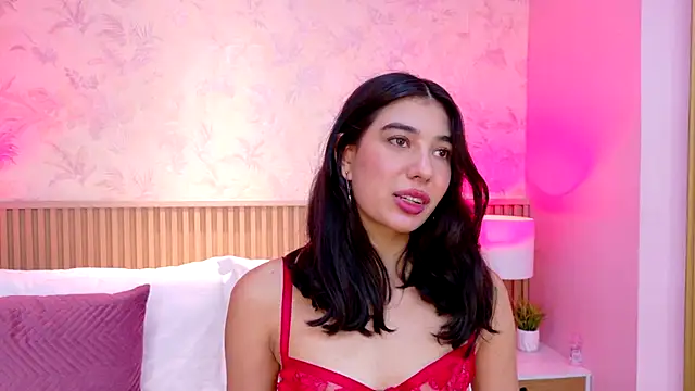 AdelineJhones online show from November 28, 2025, 3:58 pm