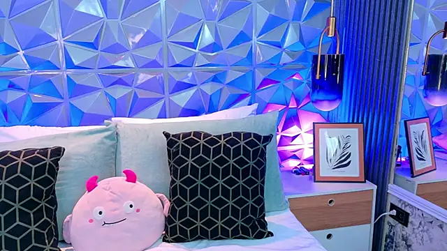 AdelineJhones online show from March 30, 2026, 2:18 pm