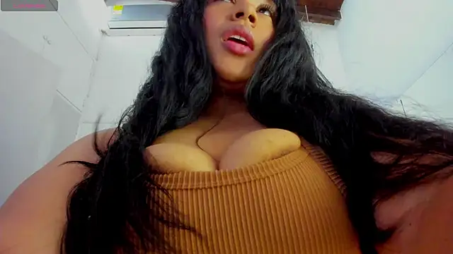 EmmadaSilva online show from May 27, 2026, 7:11 pm