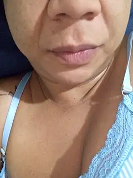 Snapshot of Bruninhadeusa chatting on January 17, 2026, 11:37 am Bruninhadeusa online show from January 17, 2026, 11:37 am