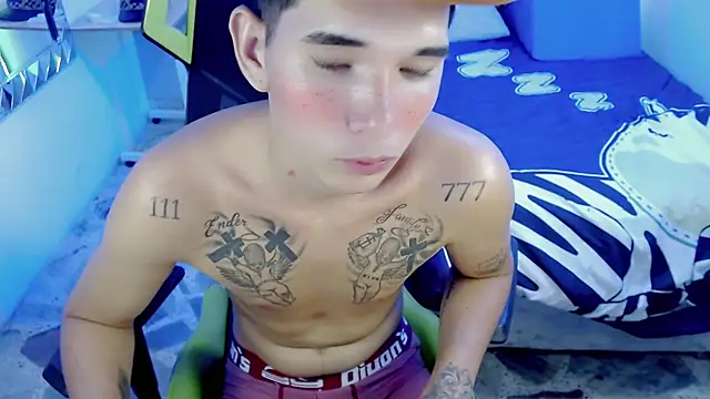Snapshot of gio_badboy chatting on October 22, 2025, 1:55 pm gio badboy online show from October 22, 2025, 1:55 pm