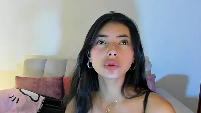 miadaviesx online show from November 2, 2025, 1:46 pm