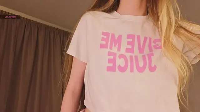 KissyCloud online show from October 26, 2025, 8:09 am