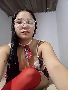 Snapshot of cami_3008 chatting on November 10, 2025, 2:32 am cami 3008 online show from November 10, 2025, 2:32 am