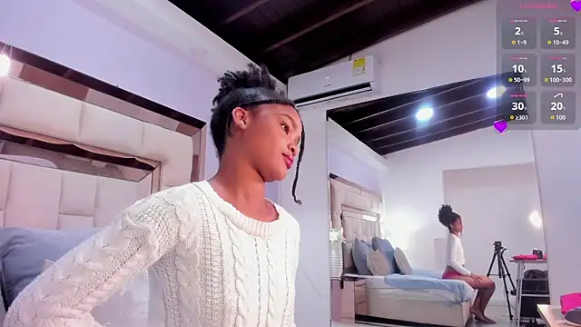 karolebonyy online show from November 12, 2025, 5:24 pm