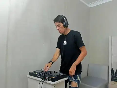 Snapshot of jupiter_333 chatting on November 24, 2025, 5:56 pm jupiter 333 online show from November 24, 2025, 5:56 pm