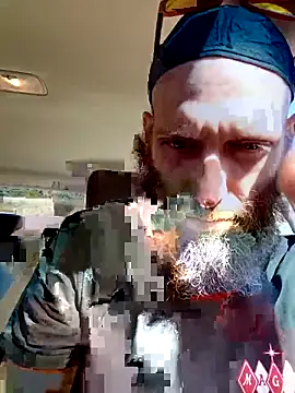 Snapshot of KosherCo313 chatting on October 31, 2025, 3:57 pm KosherCo313 online show from October 31, 2025, 3:57 pm