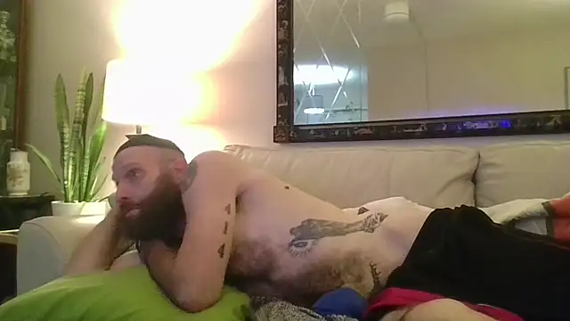 Snapshot of KosherCo313 chatting on December 19, 2025, 5:03 am KosherCo313 online show from December 19, 2025, 5:03 am