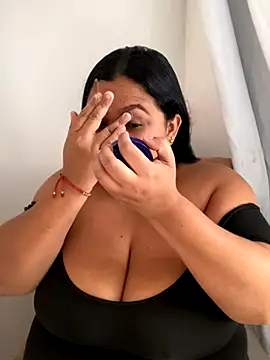 jasminboobs  online show from November 1, 2025, 1:24 pm