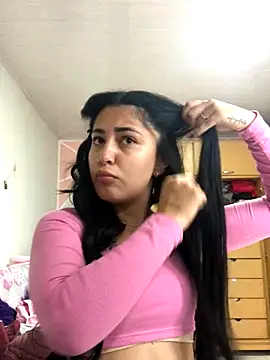 Snapshot of MAVI_EC chatting on November 1, 2025, 11:23 am MAVI EC online show from November 1, 2025, 11:23 am