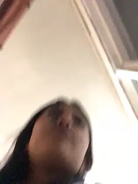 Snapshot of MAVI_EC chatting on November 10, 2025, 11:59 pm MAVI EC online show from November 10, 2025, 11:59 pm