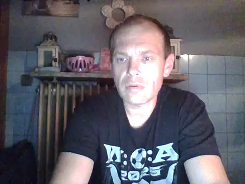 Snapshot of tommy3300 chatting on October 22, 2025, 3:51 am tommy3300 online show from October 22, 2025, 3:51 am