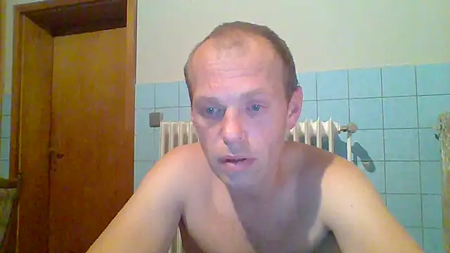 Snapshot of tommy3300 chatting on October 24, 2025, 5:26 am tommy3300 online show from October 24, 2025, 5:26 am