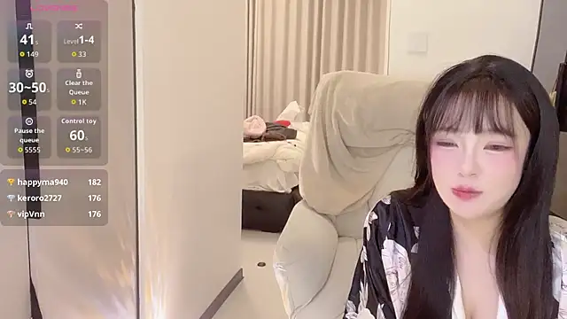 Follyise online show from November 14, 2025, 10:58 am