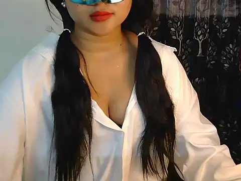 crazy witch online show from October 31, 2025, 5:47 pm