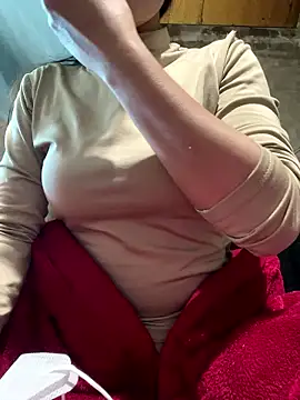 Snapshot of Chouchou688 chatting on January 13, 2026, 2:39 am Chouchou688 online show from January 13, 2026, 2:39 am