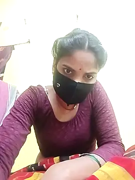 Snapshot of Shreya-750 chatting on November 19, 2025, 4:07 pm Shreya-750 online show from November 19, 2025, 4:07 pm