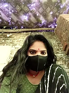 Snapshot of Shreya-750 chatting on December 17, 2025, 8:53 am Shreya-750 online show from December 17, 2025, 8:53 am