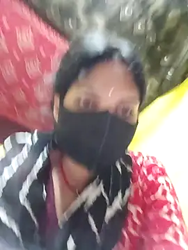 Snapshot of Shreya-750 chatting on January 10, 2026, 11:42 pm Shreya-750 online show from January 10, 2026, 11:42 pm