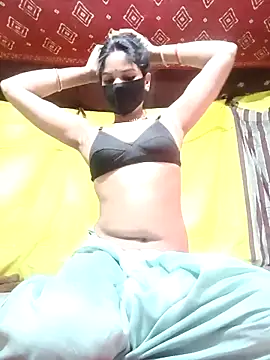 Snapshot of Shreya-750 chatting on February 13, 2026, 10:28 pm Shreya-750 online show from February 13, 2026, 10:28 pm