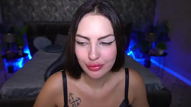 AleksaaJoy online show from June 18, 2026, 11:09 pm