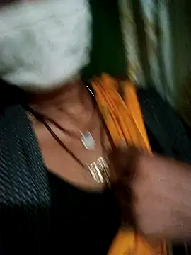 Snapshot of Hot_princess_1 chatting on November 16, 2025, 4:12 pm Hot princess 1 online show from November 16, 2025, 4:12 pm