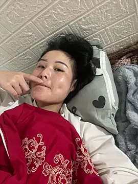 Emma sexy98 online show from December 18, 2025, 3:29 pm