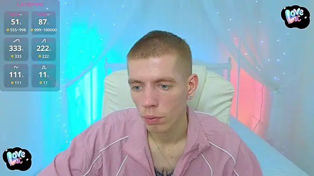 Snapshot of Cristian__Dior chatting on October 25, 2025, 5:08 pm Cristian Dior online show from October 25, 2025, 5:08 pm